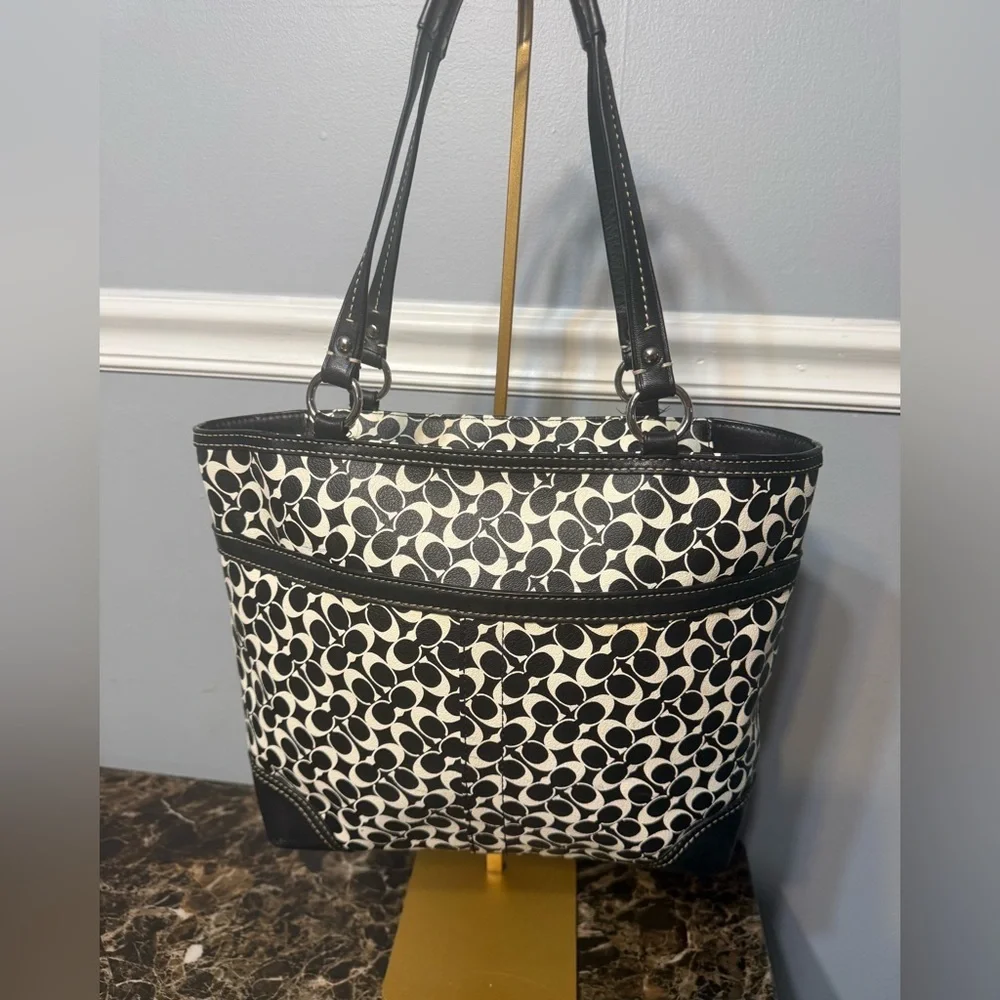 🖤 Coach Chelsea Heritage Stripe Signature Tote F15137 Black White